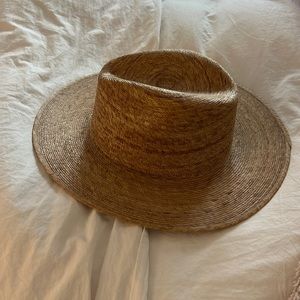 Palma Boater lack of color hat